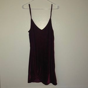 Side knot velvet dress